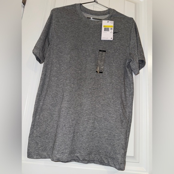 Nike Men's Heather Gray Short Sleeve Dri-Fit Tee - Picture 6 of 11